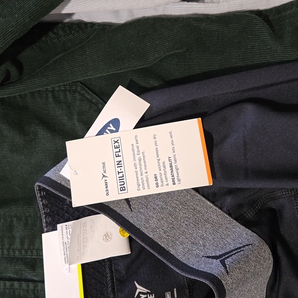 NWT Old Navy Yoga Pants - Active Wear - Picture 5 of 5